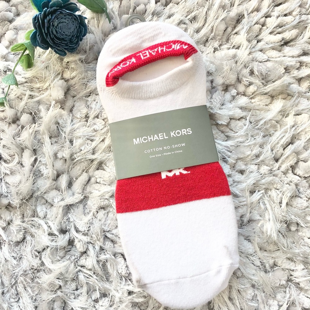 New with tag MICHAEL KORS 3Pack No Show logo SOCKS